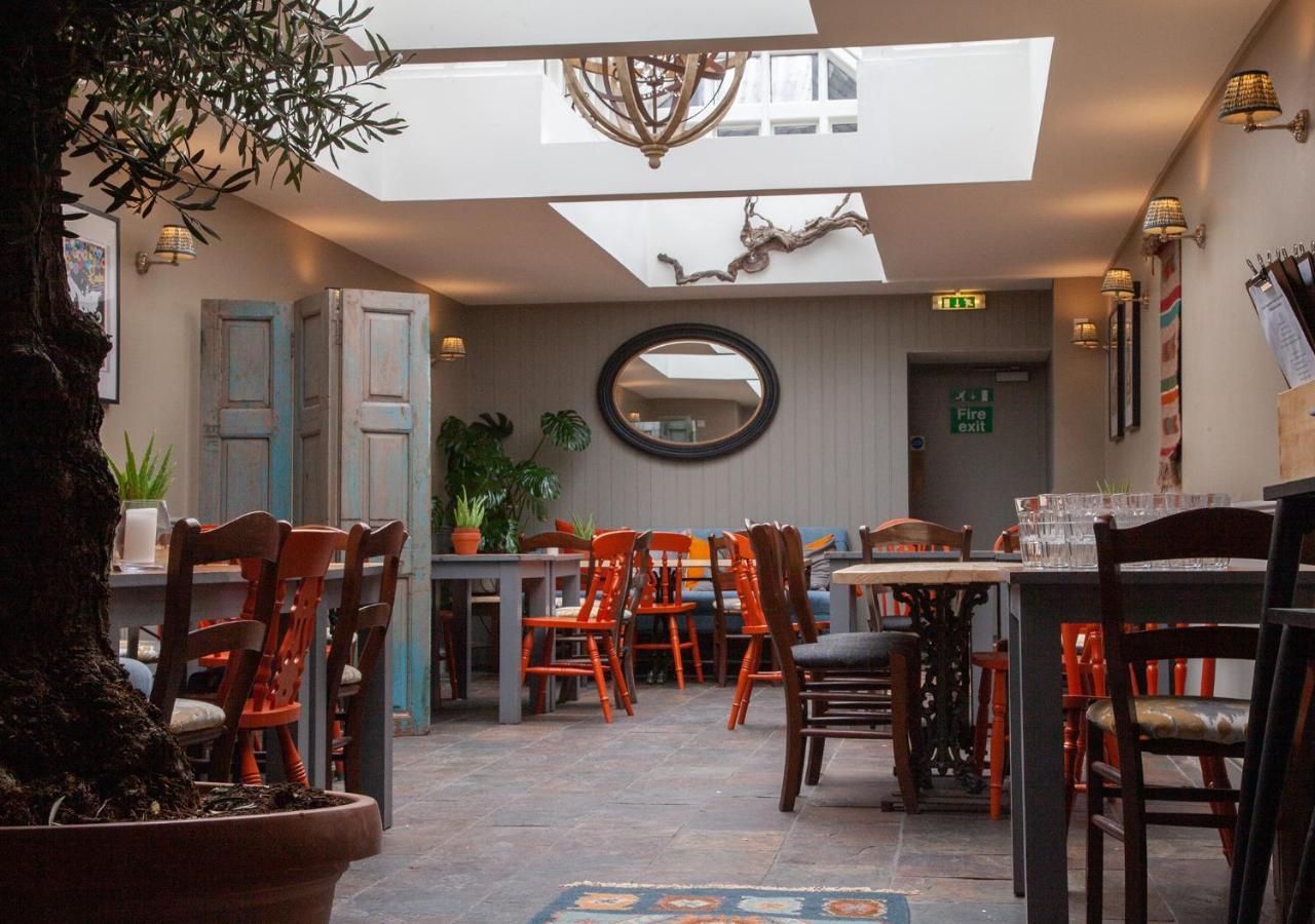 The Kings Arms Hotel Malmesbury Dış mekan fotoğraf