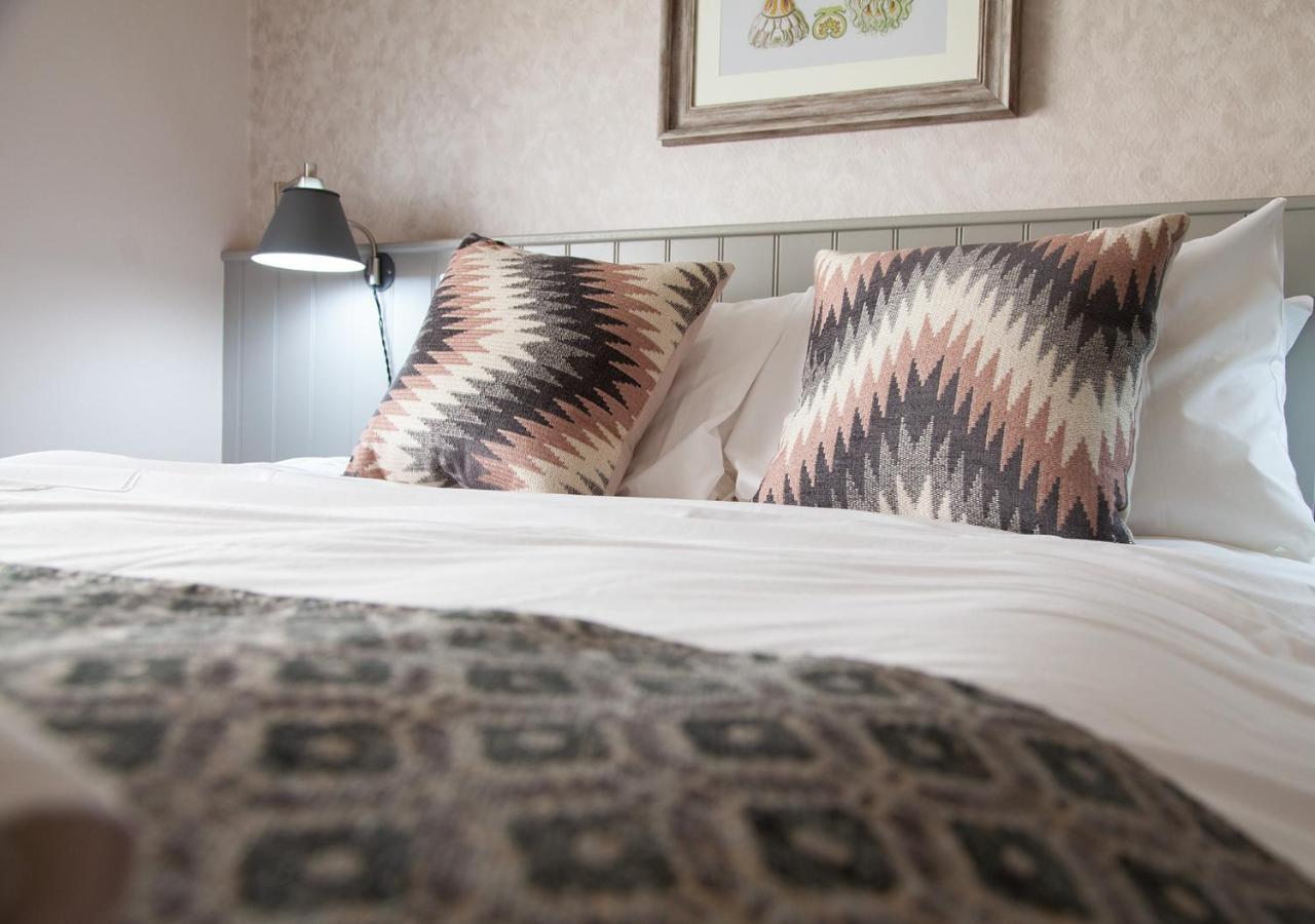 The Kings Arms Hotel Malmesbury Dış mekan fotoğraf