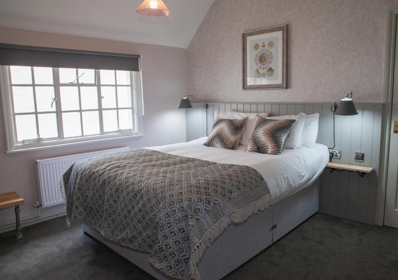 The Kings Arms Hotel Malmesbury Dış mekan fotoğraf